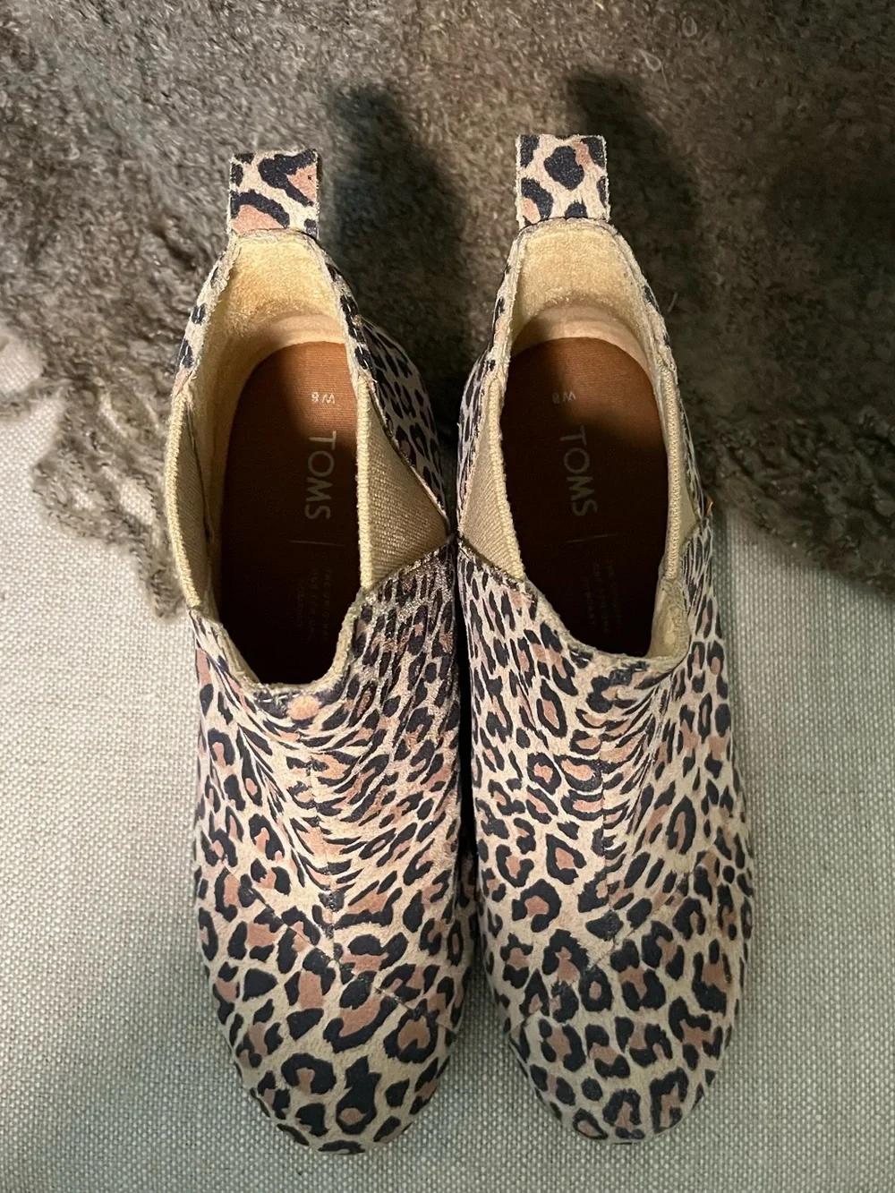 TOMS Kelsey Leopard Wedge Bootie - W8